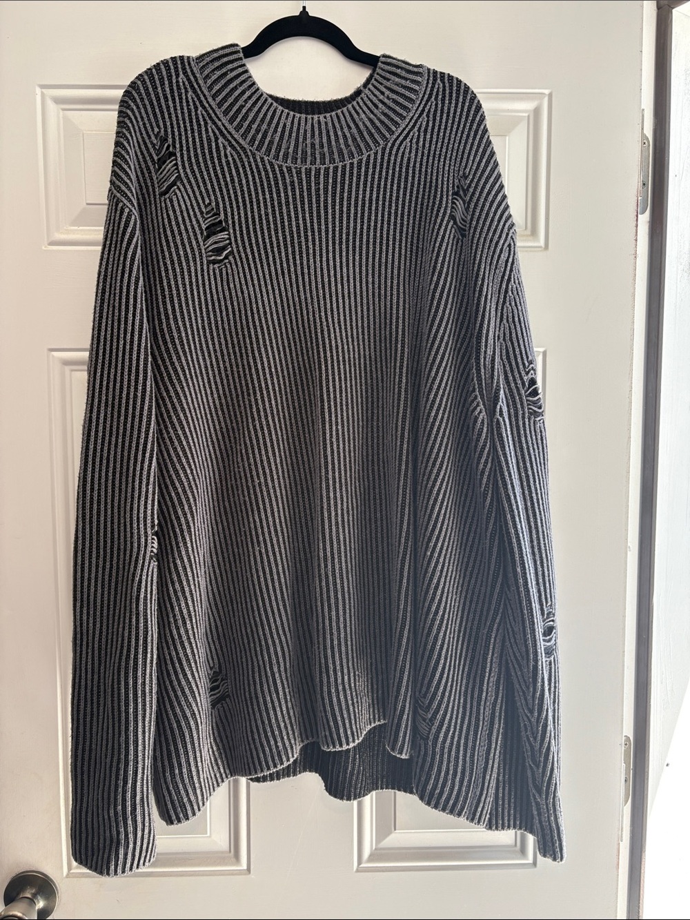 Men's Distressed Ribbed Crewneck Sweater - Black & White